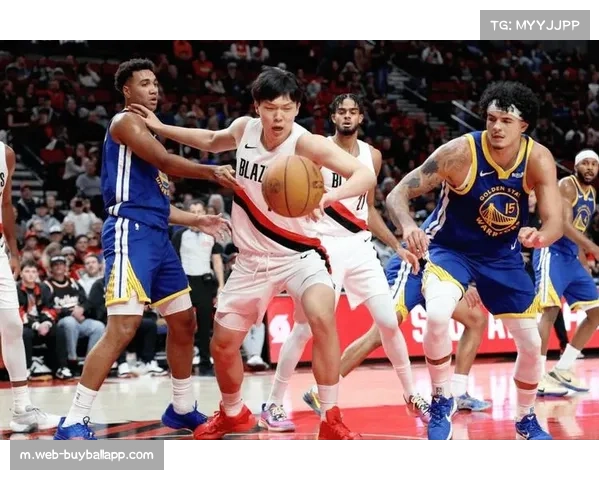 杨瀚森防守稳健贡献关键2分2帽 帮助球队大胜勇士